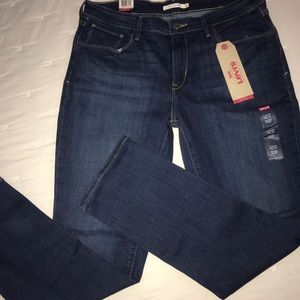 Levi’s mid rise skinny jeans